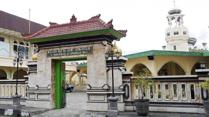 √ Masjid Agung Jamik Singaraja, Kebanggaan Masyarakat Singaraja<span class="rating-result after_title mr-filter rating-result-272">			<span class="no-rating-results-text">No ratings yet.</span>		</span>
