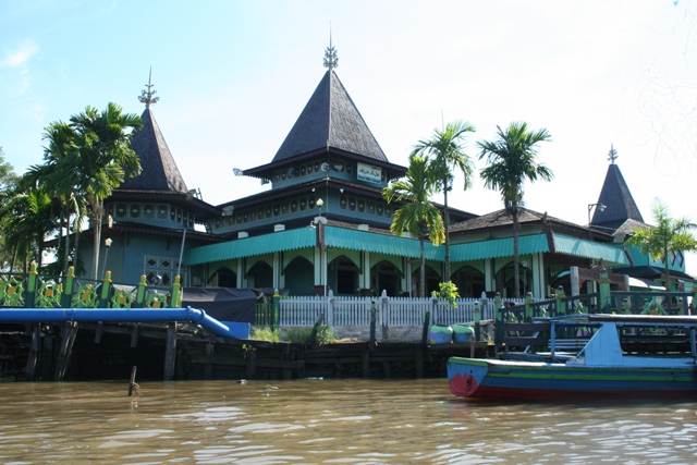 √ Masjid Sultan Suriansyah Kota Banjarmasin